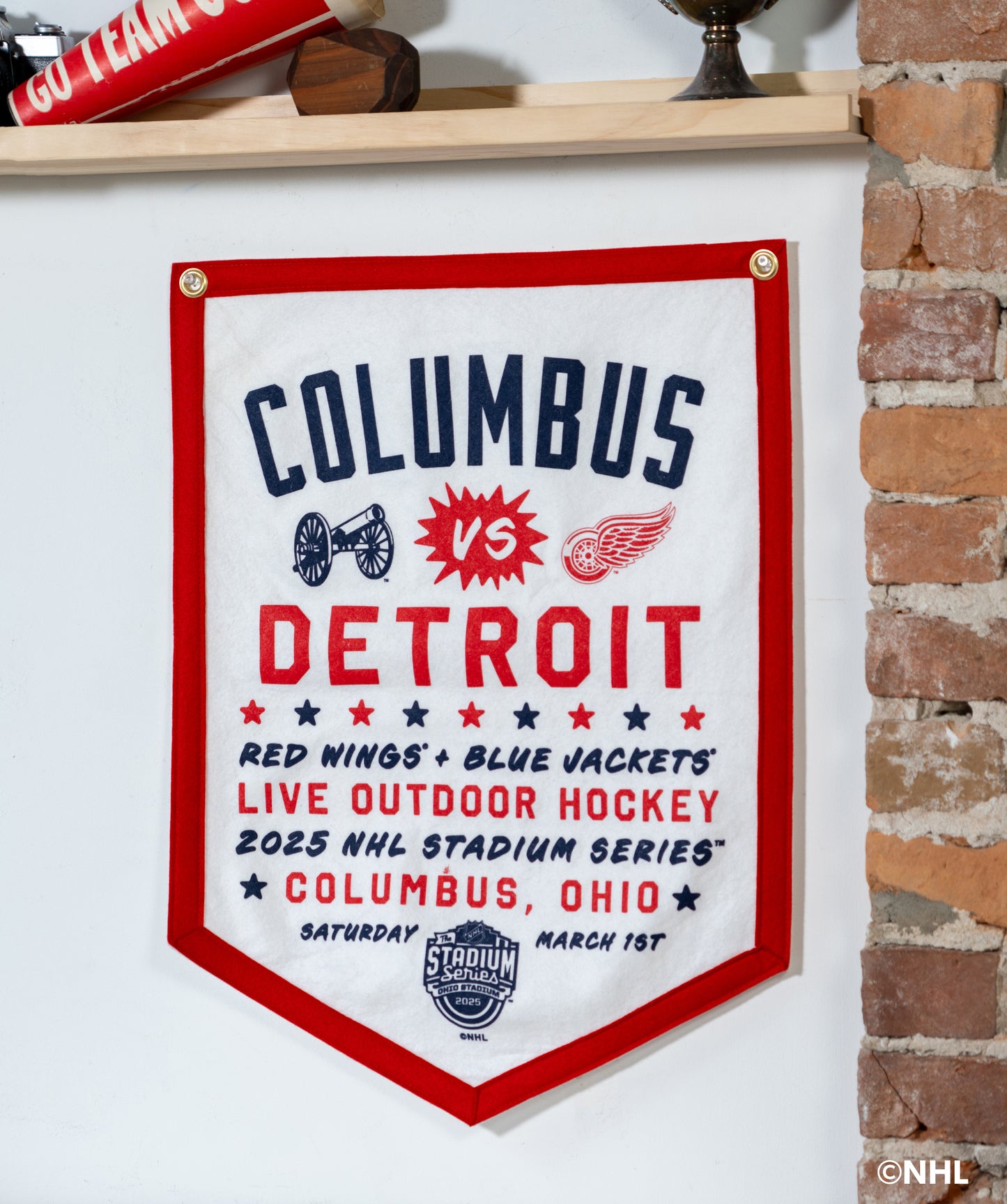 NHL Stadium Series™ Columbus Blue Jackets versus Detroit Red Wings Camp Flag • NHL x Oxford Pennant