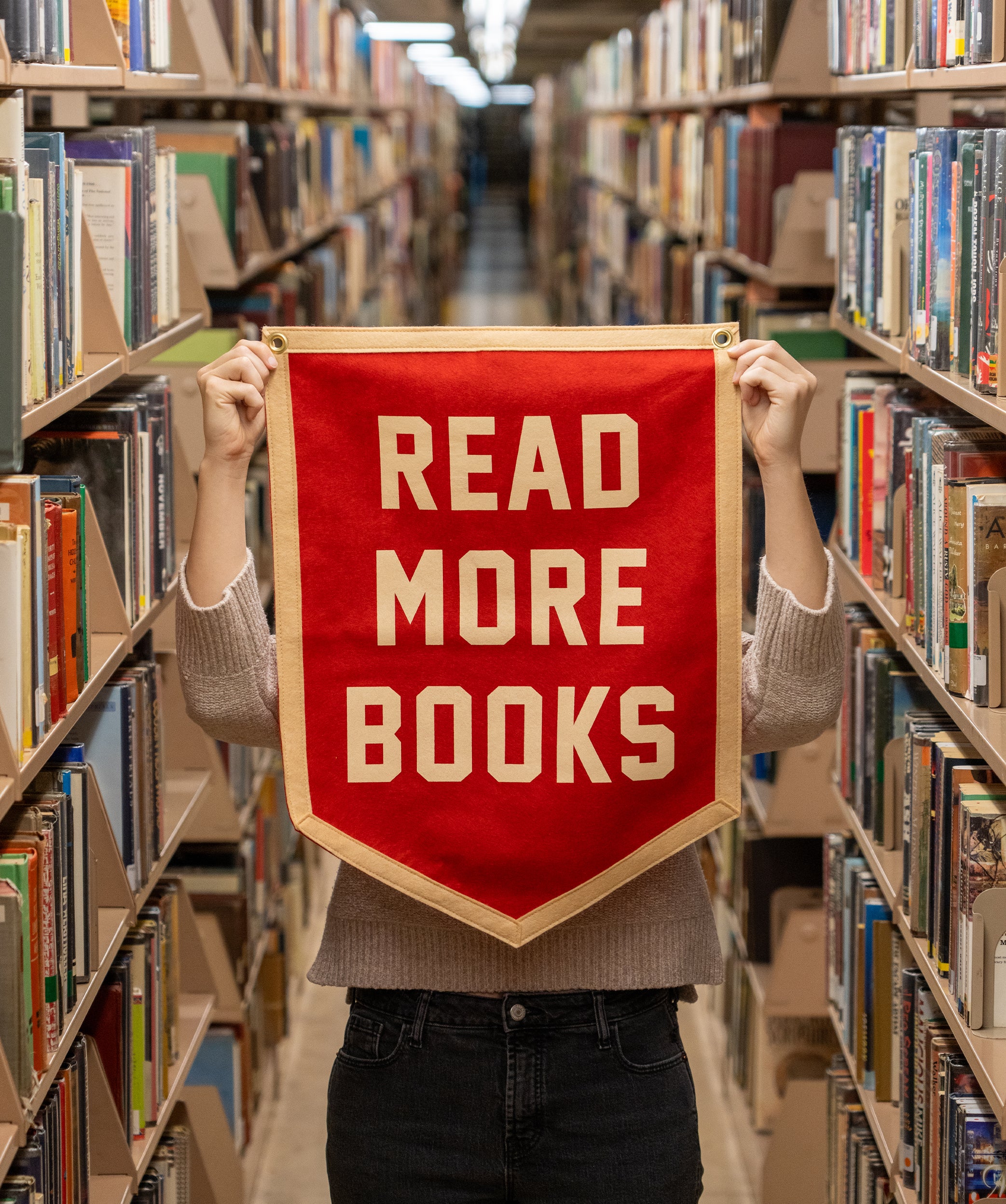 25-Read_More_Books-Camp_Flag-Lifestyle-2.jpg?v\u003d1740777812\u0026width\u003d1946