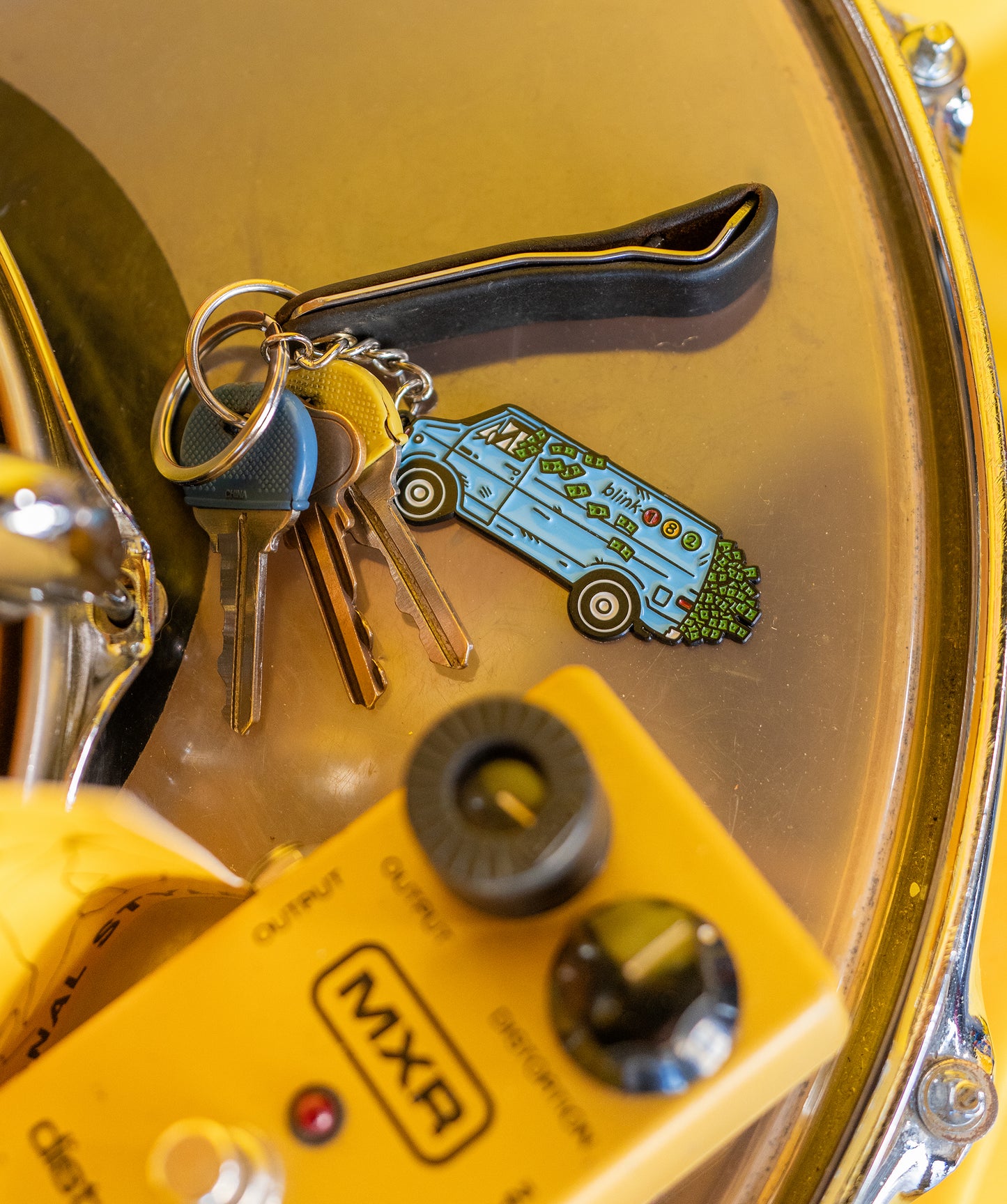 blink-182 Van Keychain • blink-182 x Oxford Pennant