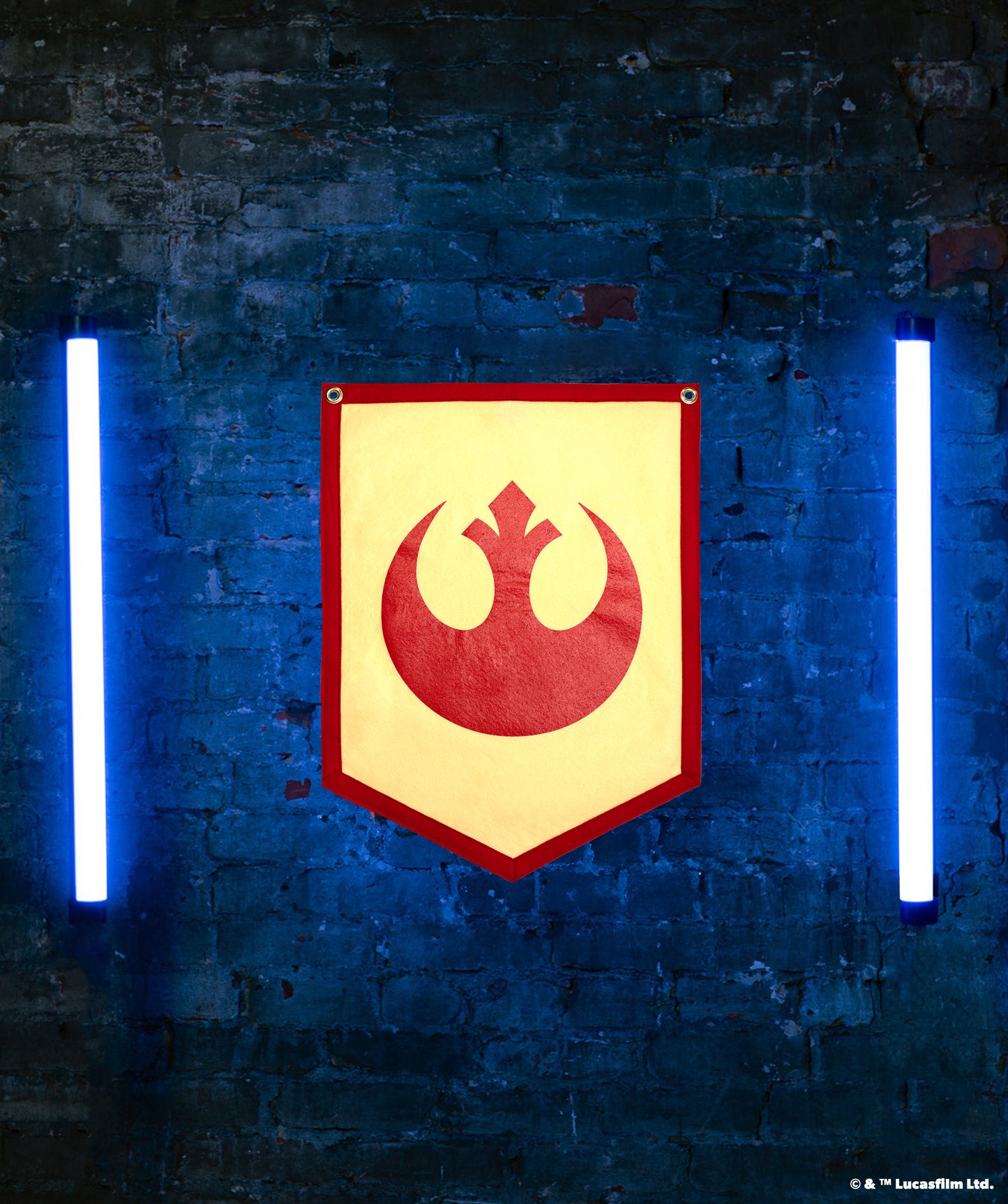 STAR WARS ™ Rebel Crest Camp Flag